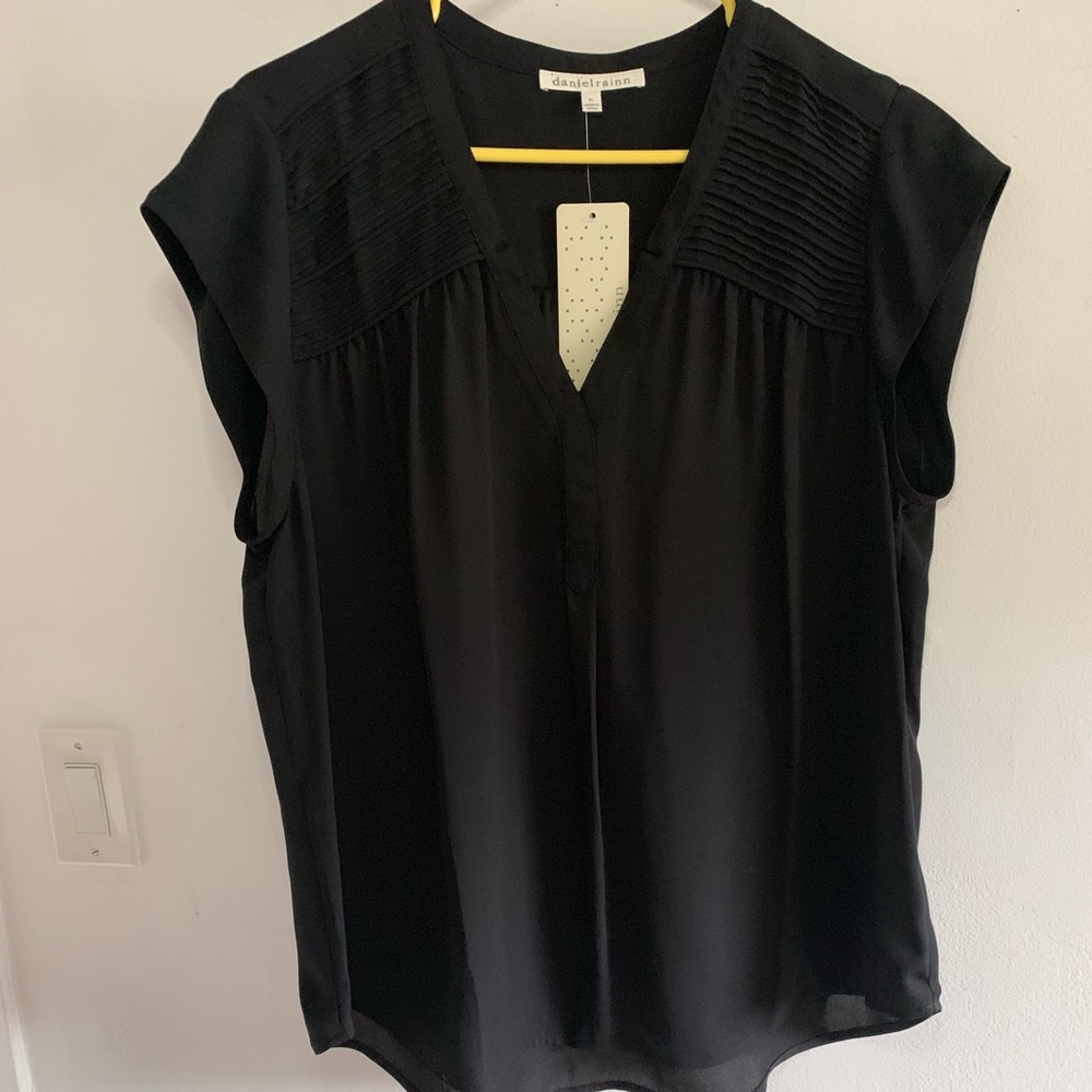 Daniel Rainn pleated shoulder blouse